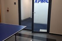 Современные двери для KPMG